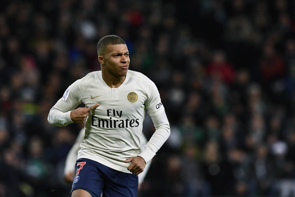 前CTO三告寒武纪，索赔超42亿